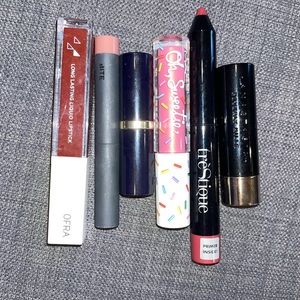 LIP PRODUCT BUNDLE